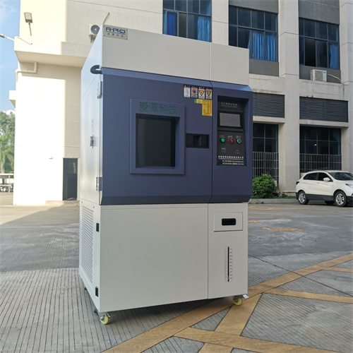 鼎思安全用品制造(广州)有限公司选择爱佩科技150升氙灯老化试验箱