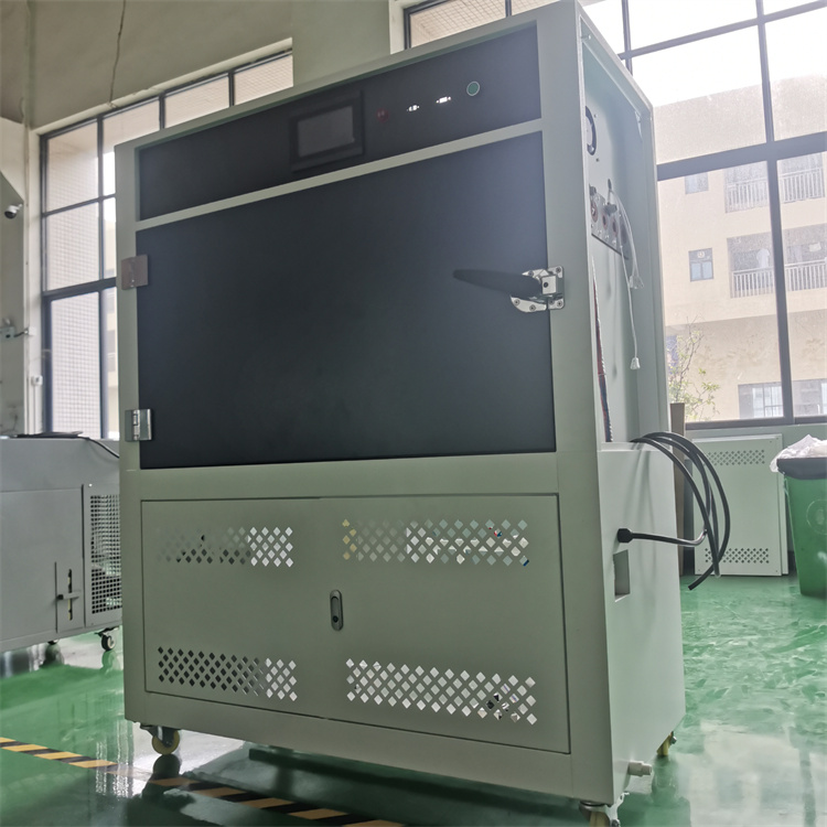 UV测试箱在塑胶户外用品
