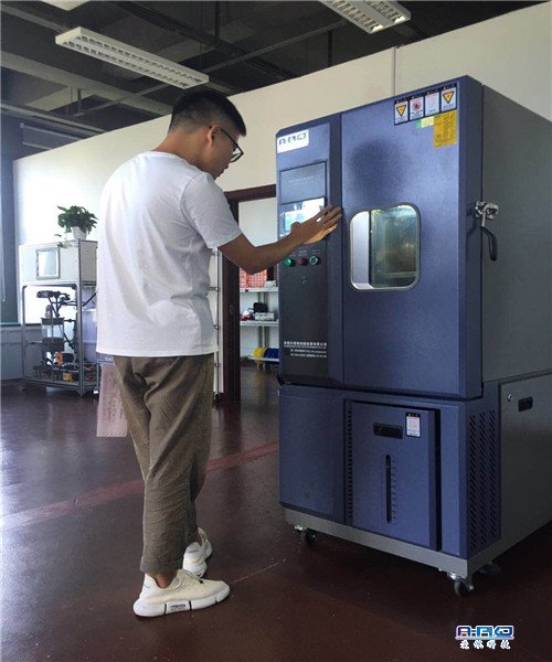 恭喜2台AP-HX-1000A3湿热箱签约郑州宏源生物工程有